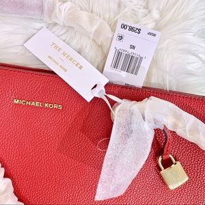 Michael Kors Bags - Michael Kors The Mercer Large Red Tote Michael Kors Bags - Michael Kors The Mercer Large Red Tote